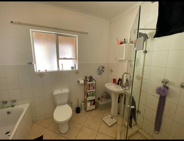 1 BEDROOM FLAT FOR SALE IN RENSBURG
